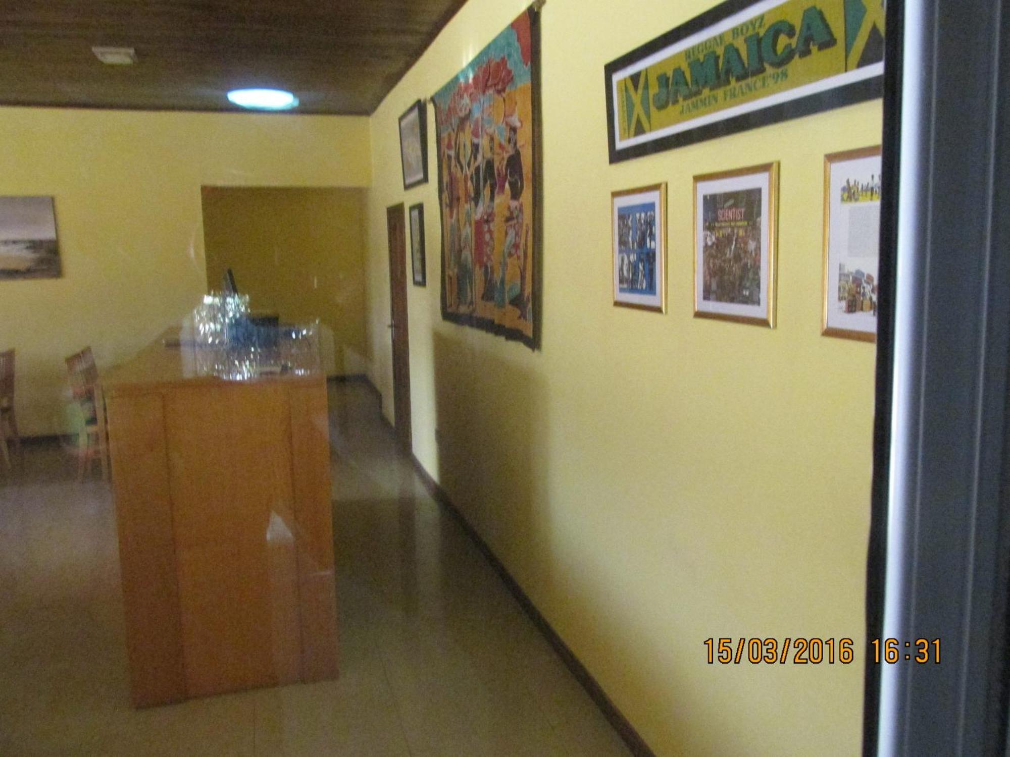 Botianaw Jamaica Inn Guest House מראה חיצוני תמונה