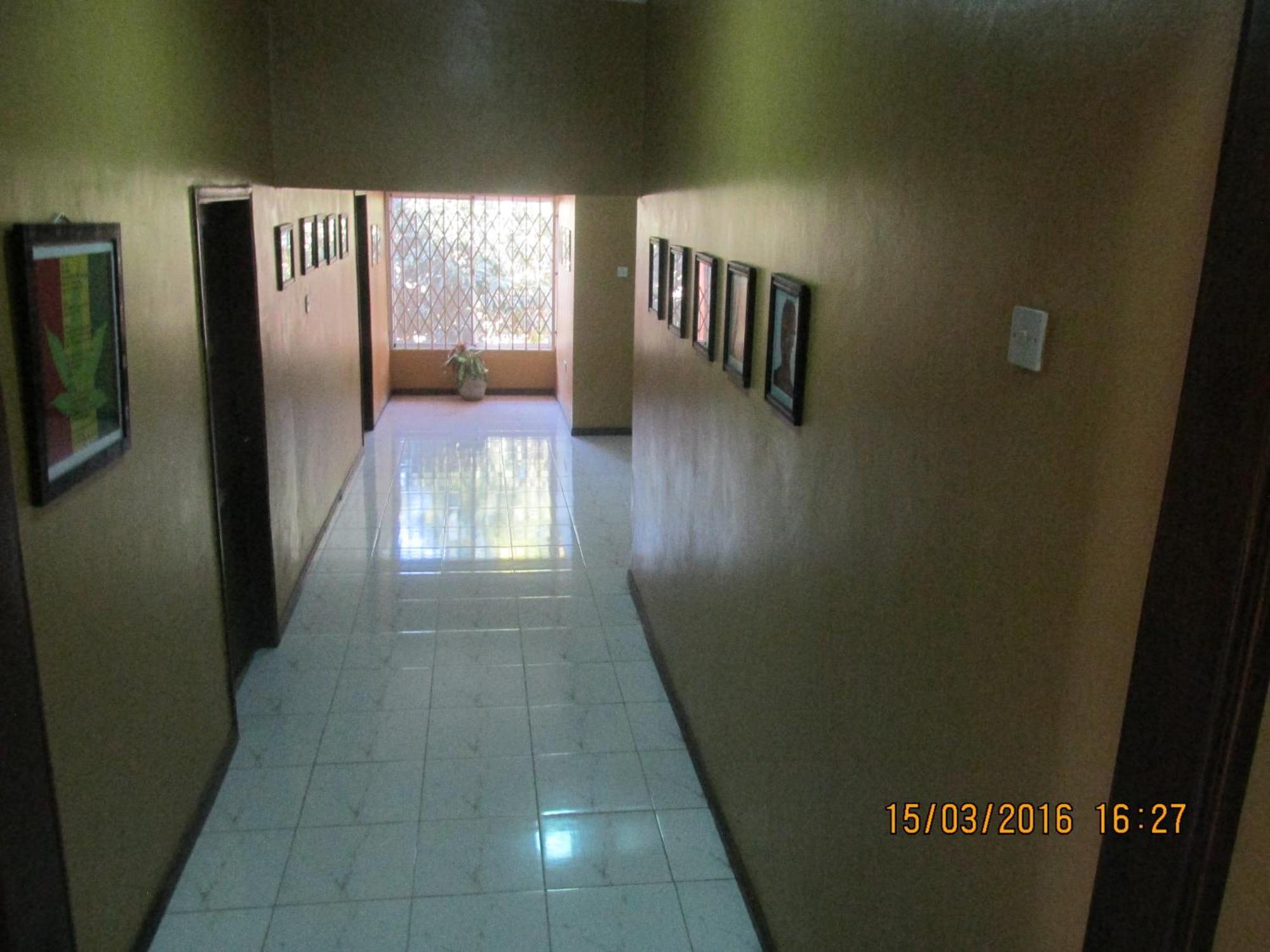 Botianaw Jamaica Inn Guest House מראה חיצוני תמונה