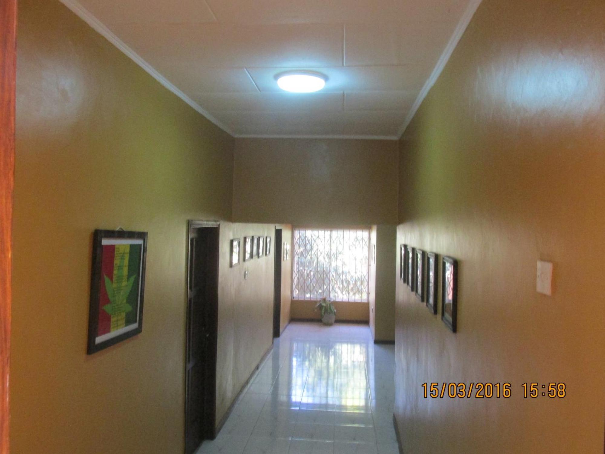 Botianaw Jamaica Inn Guest House מראה חיצוני תמונה