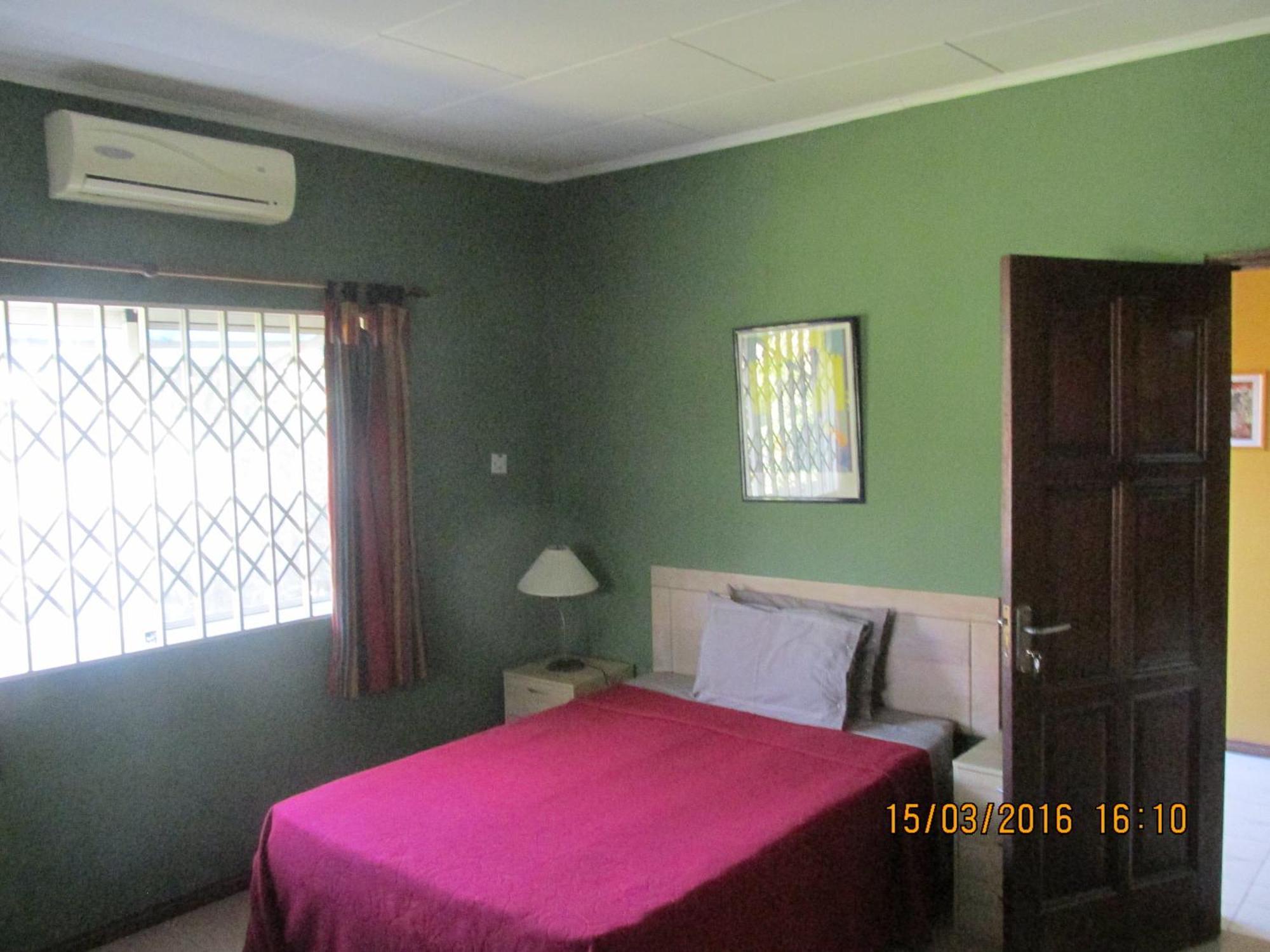 Botianaw Jamaica Inn Guest House מראה חיצוני תמונה